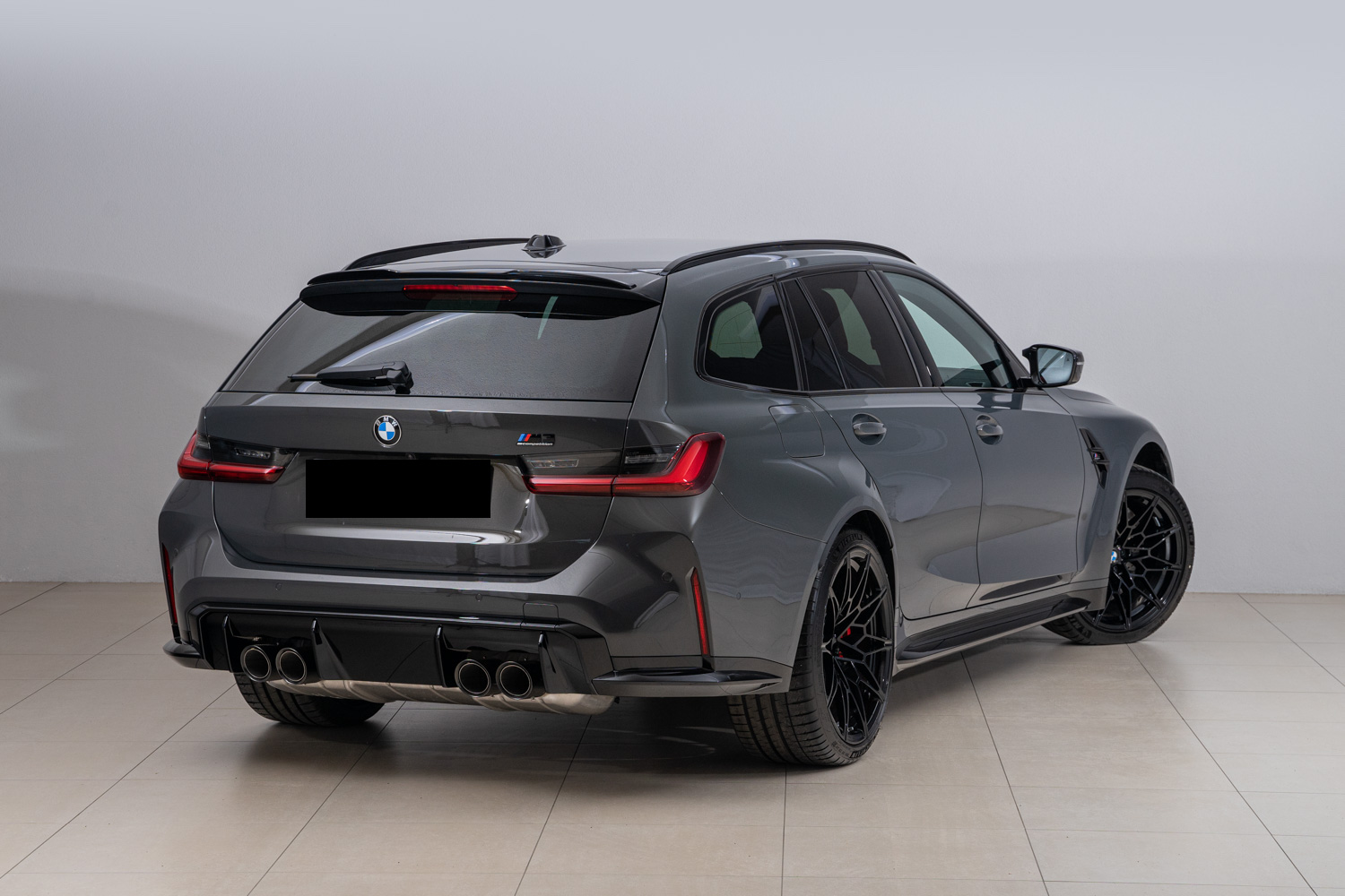BMW M3 TOURING | skladem | české předváděcí auto | super sportovní kombi | benzín 510 koní | šedá dravit | červená kůže | perfektní výbava | super cena | ihned k předání | nákup online | zprostředkovatel prodeje | online autosalon | AUTOiBUY.com